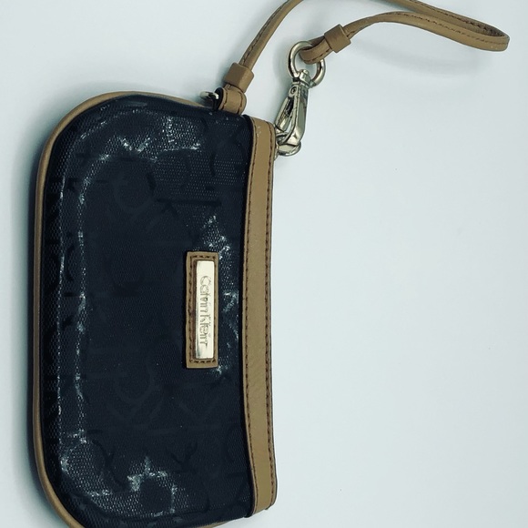 Women’s Calvin Klein small clutch/change purse - Picture 5 of 6